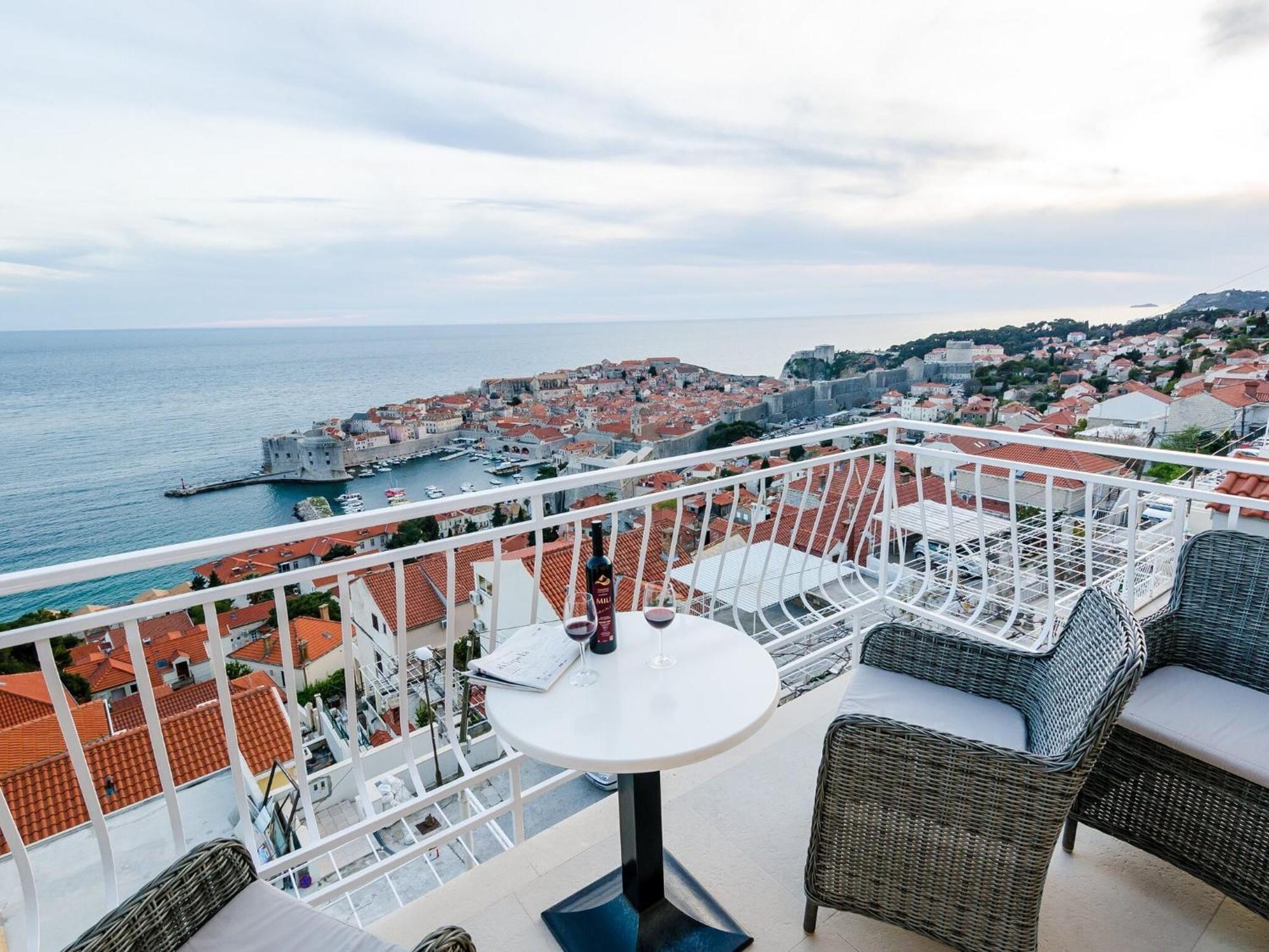 Ploce Apartments-One-Bedroom Apartment With Terrace And Sea View Dubrovnik Eksteriør billede